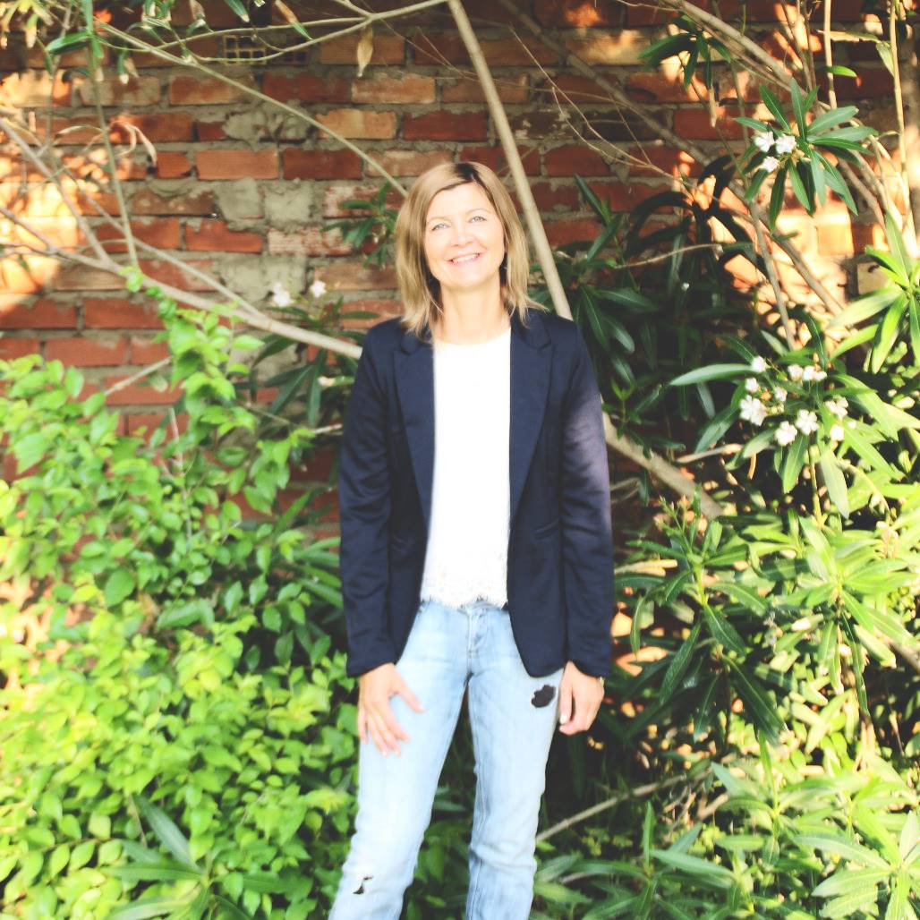 Elisabeth Lopez Inverno -  Madre, Terapeuta, Profesora de ChiKung terapéutico y Profesora de Hatha Yoga para niños