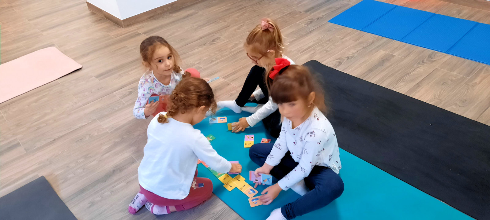 Hatha Yoga con Mindfulness en Sotogrande, Alcaidesa, La Línea, San Roque y Gibraltar