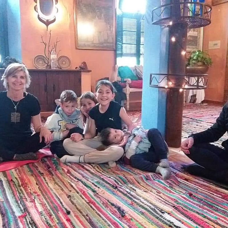 Retiro de Yoga en Familia en un centro holístico